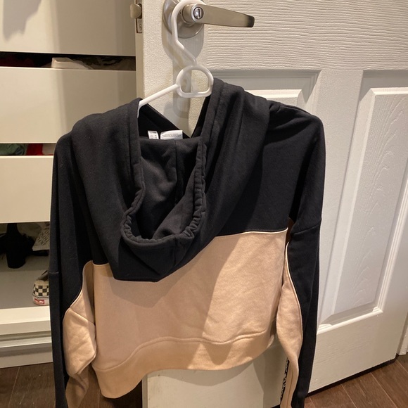 Adidas cropped hoodie - Picture 2 of 3